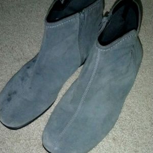 Aerosoles Duble Trouble Suede Ankle Boots, size 11 new